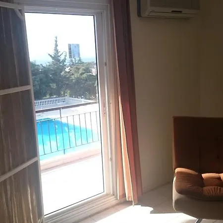 阿拉卡提金度假酒店 3* Çeşme
