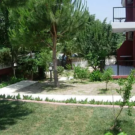 阿拉卡提金度假酒店 3* Çeşme
