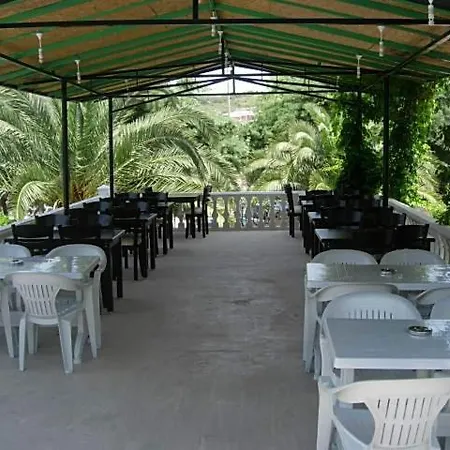阿拉卡提金度假酒店 Çeşme