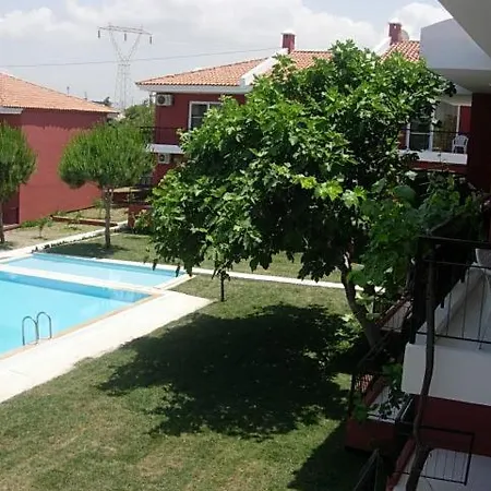 阿拉卡提金度假酒店 3* Çeşme