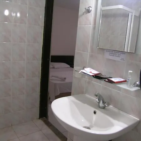 阿拉卡提金度假酒店 3* Çeşme