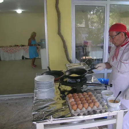 阿拉卡提金度假酒店 Çeşme